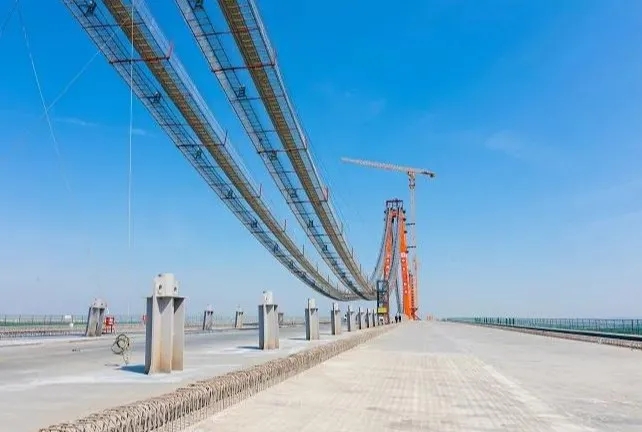 济南凤凰黄河大桥主缆架设完成