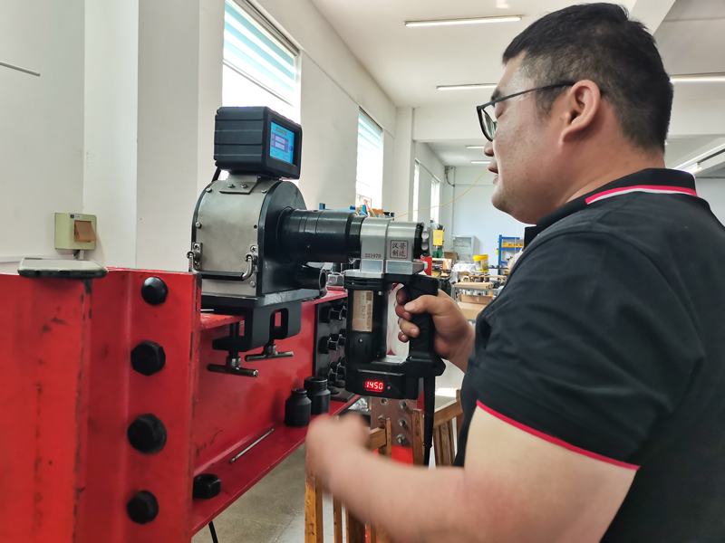 汉普定扭矩电动扳手和轴力扭矩仪