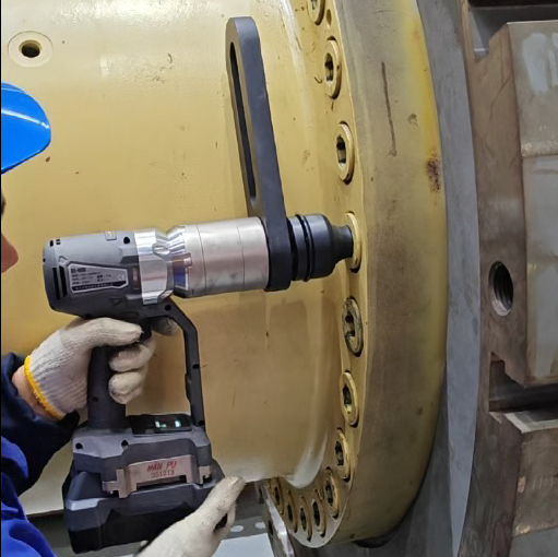 风电设备紧固螺栓用汉普定制锂电扳手