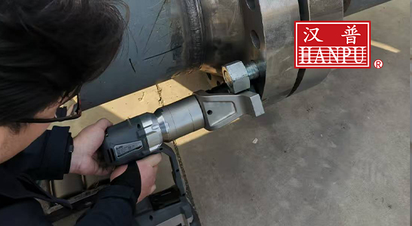 石化行业紧固螺栓用什么扳手